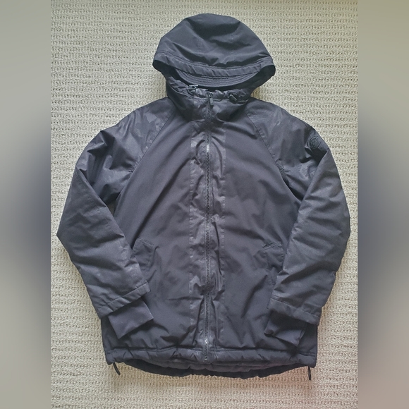 GapFit Puffer Jacket - Picture 4 of 12